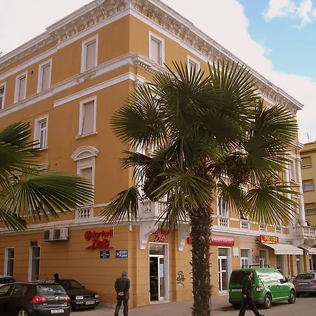 Ceraria Apartment